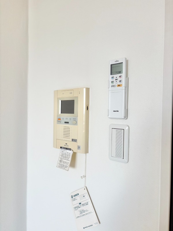セキュリティ　モニター付きインターホン♪