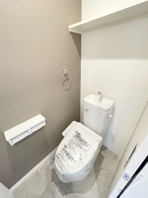 トイレ　温水洗浄便座付き♪♪