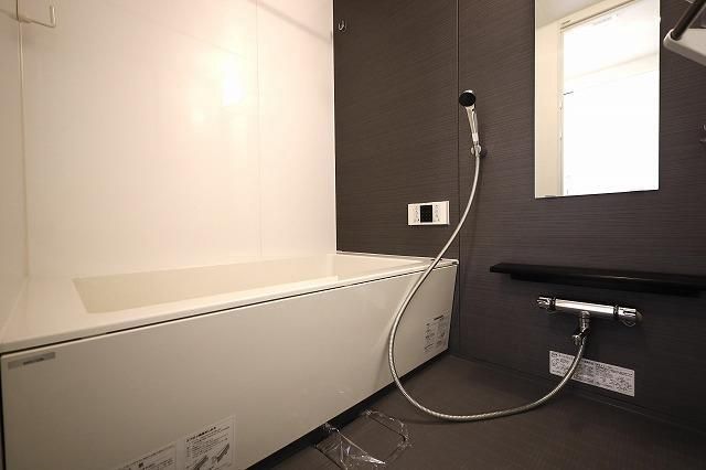 バス・シャワールーム　※別部屋参考写真