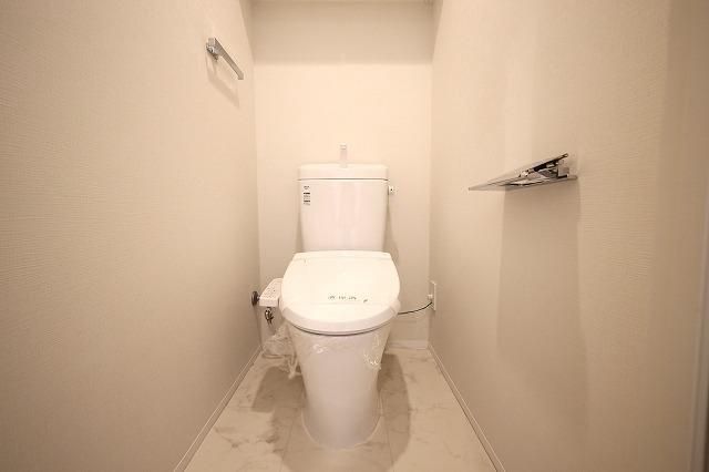 トイレ　別部屋参考写真