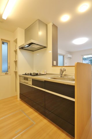 キッチン　参考写真（同物件別部屋）