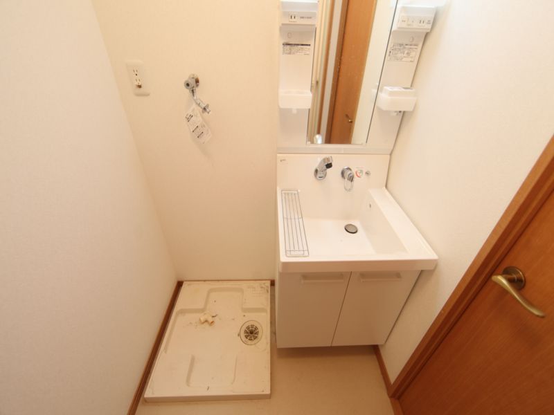 洗面設備　脱衣所　独立洗面台（シャンプードレッサー付）