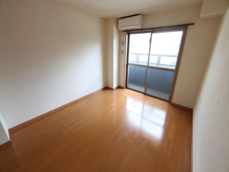 その他部屋・スペース　洋室８帖　エアコン付