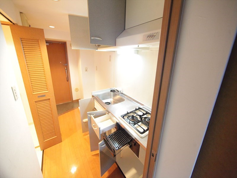 キッチン　システムキッチン（ガス2口コンログリル付）