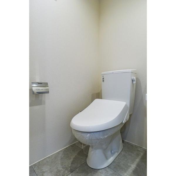 トイレ　※別室参考写真