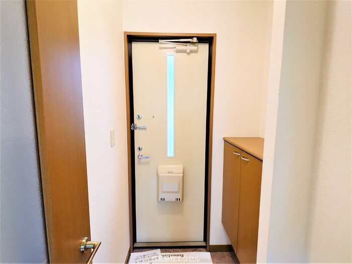 玄関　シューズボックス付きです。