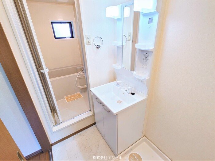 洗面設備　独立洗面台です。