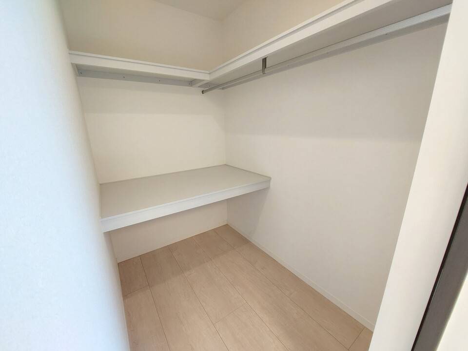 収納　ウォークインクローゼット