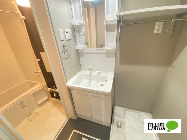 洗面設備　同物件別室写真