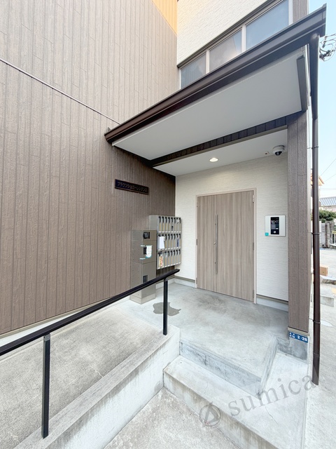 エントランス　オートロック・宅配ボックス便利です♪♪