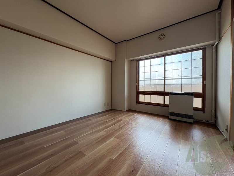 その他部屋・スペース　別の角度から和室を撮影しました。落ち着きのある空間です。