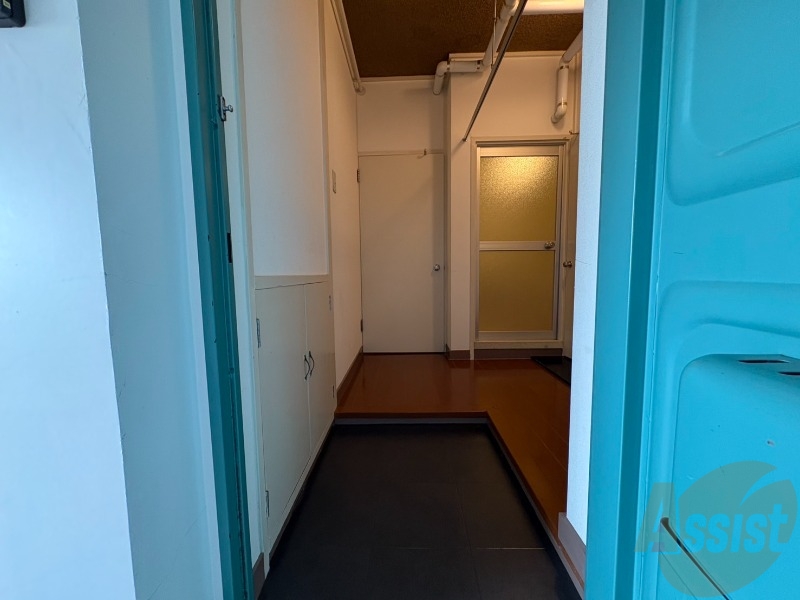 玄関　玄関の様子です。明るい印象ですね。気分もあがりそう。