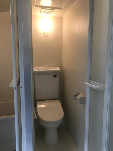 トイレ　※写真は別室です