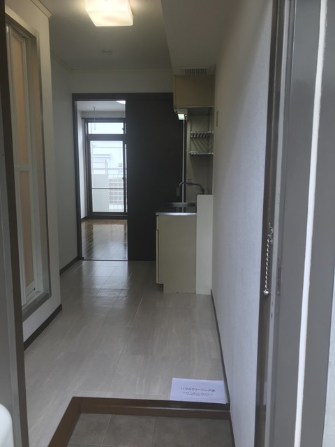 玄関　※写真は別室です