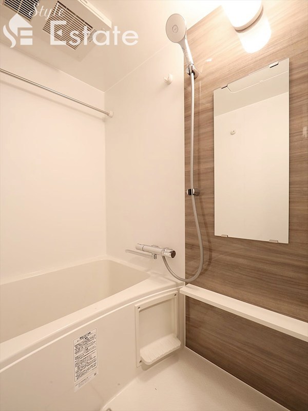 バス・シャワールーム　バスルーム