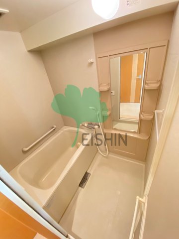 バス・シャワールーム　清潔感のある浴室です！