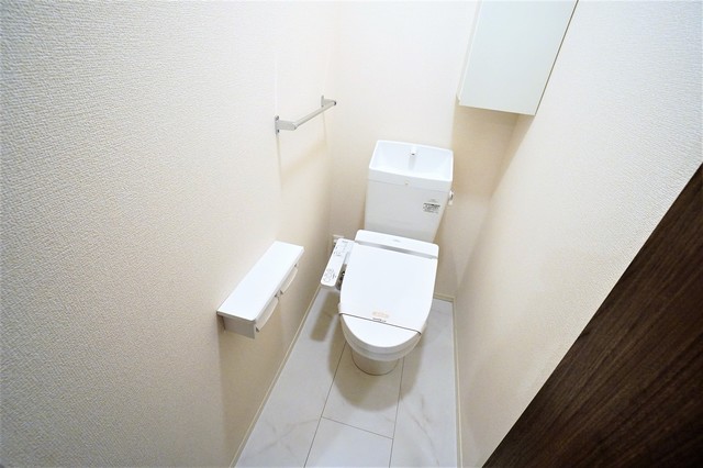 トイレ　★☆別号室の参考写真になります☆★