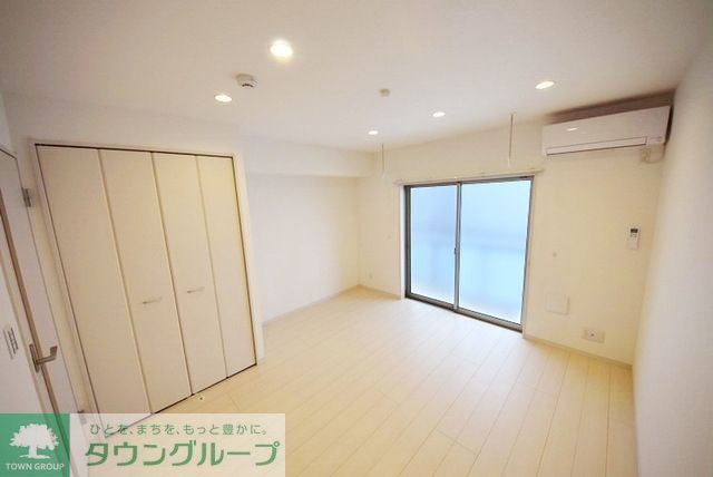 居室・リビング　同タイプの写真の為、実際とは異なります