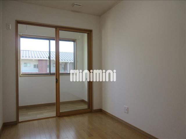 その他部屋・スペース　南向きの明るい洋間です。