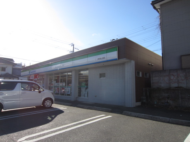 コンビニ　ファミリーマート 岸和田上町店（コンビニ）まで330m