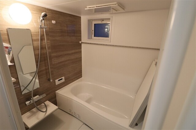 バス・シャワールーム　浴室