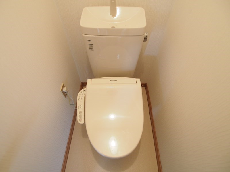 トイレ　同仕様写真(反転タイプ)