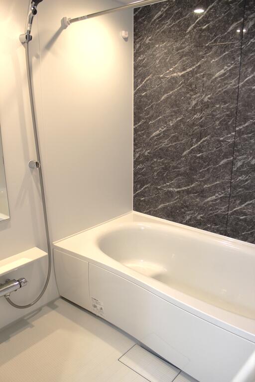 バス・シャワールーム　一坪風呂　追い焚き　浴室乾燥機