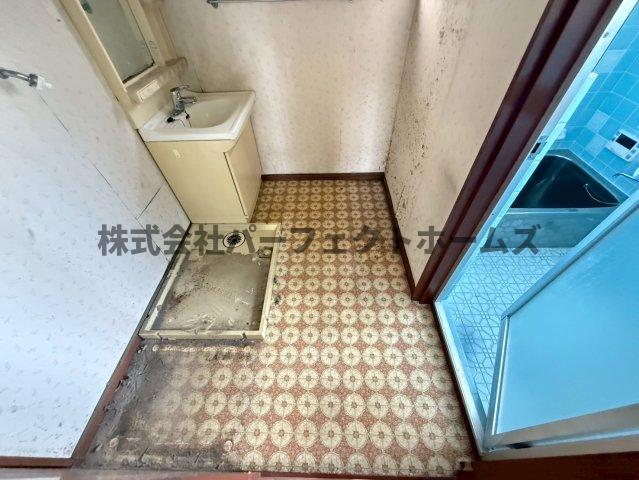 洗面設備　スペースが確保できる洗面所です