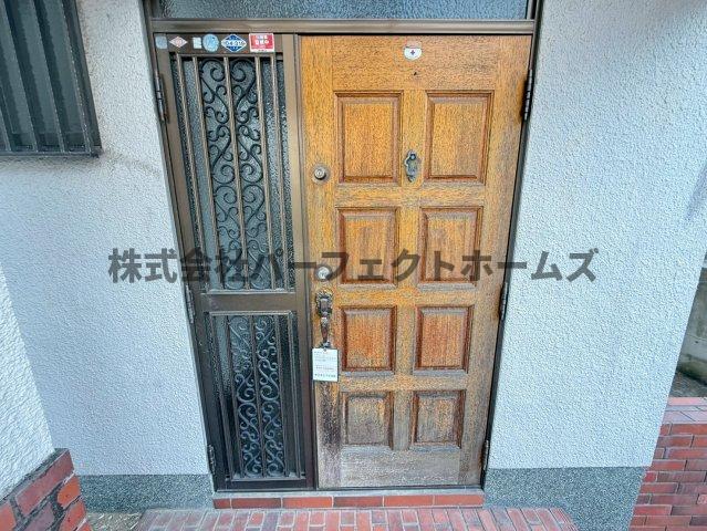 玄関　落ち着いた玄関です