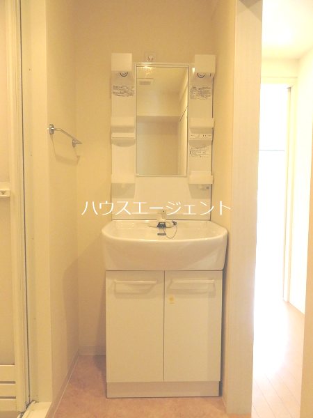 洗面設備　ファミリーには必須の独立洗面台