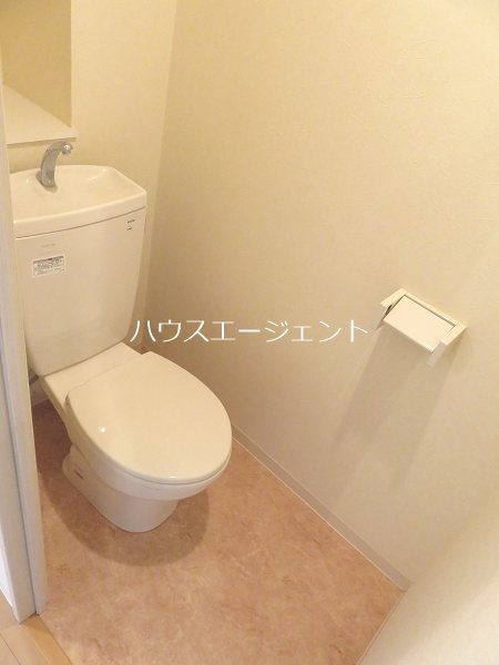 トイレ　もちろんバストイレ別です。