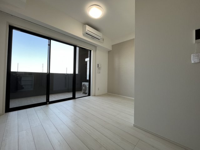 居室・リビング　PHOERME TENNOJI East　リビング