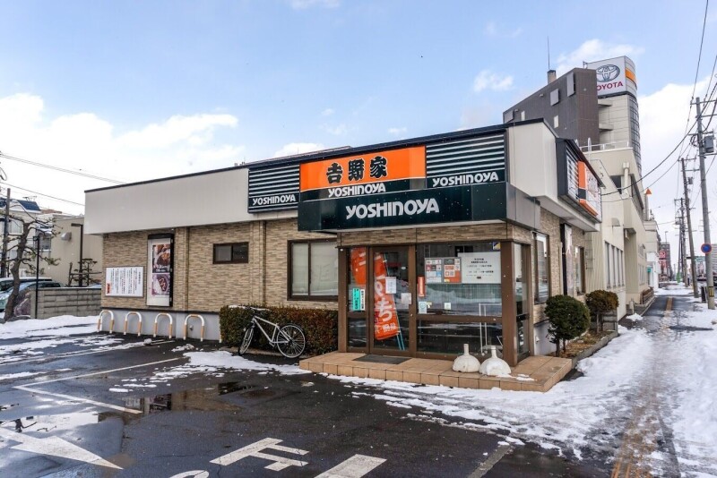 飲食店　吉野家環状通美園店（飲食店）まで108m