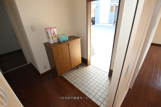 玄関　明るい玄関です 7-A　2014年9月29日撮影