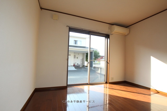 居室・リビング　ゆったりとしたリビングです 7-A　2014年9月29日撮影