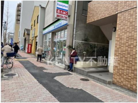 コンビニ　ファミリーマート 羽田四丁目店（コンビニ）まで282m