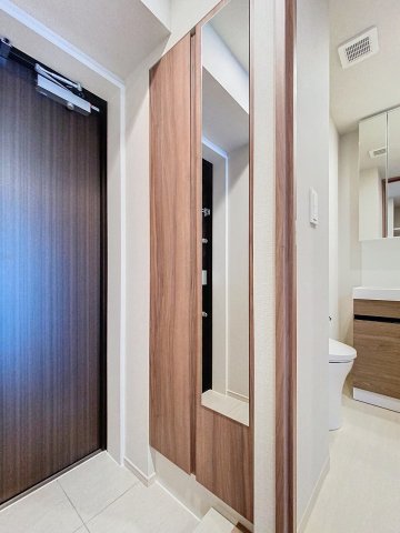 その他　姿見あります