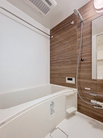 バス・シャワールーム　バスルーム