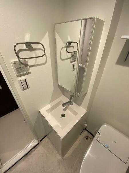 洗面設備　（別タイプ参考写真）b.o.maison日暮里　荒川区東日暮