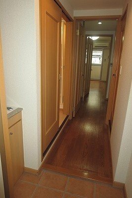 玄関　収納もある玄関です