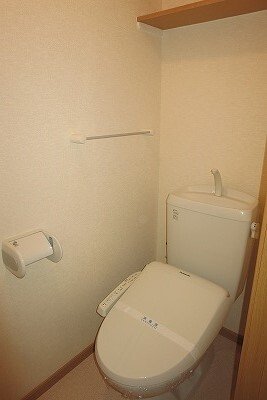 トイレ　落ち着いたトイレです