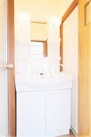 洗面設備　独立洗面台です。