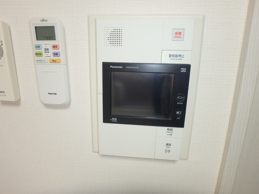 セキュリティ　モニターから来訪者を確認できます。