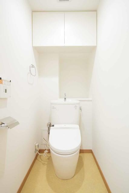 トイレ　※写真は同タイプ住戸です。