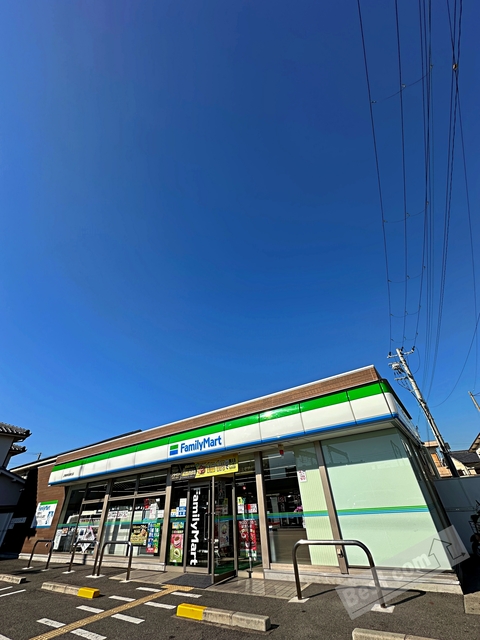 コンビニ　ファミリーマートJR東岸和田駅北店（コンビニ）まで402m