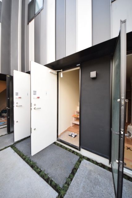 エントランス　☆お問い合わせはお早めに☆