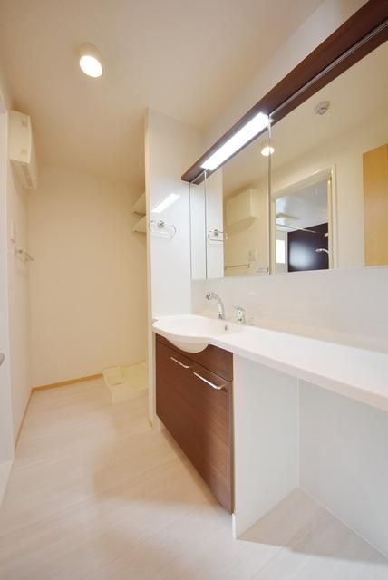 洗面設備　独立洗面化粧台