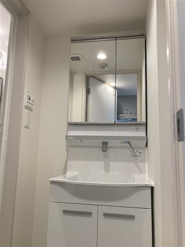 洗面設備　別部屋参照写真