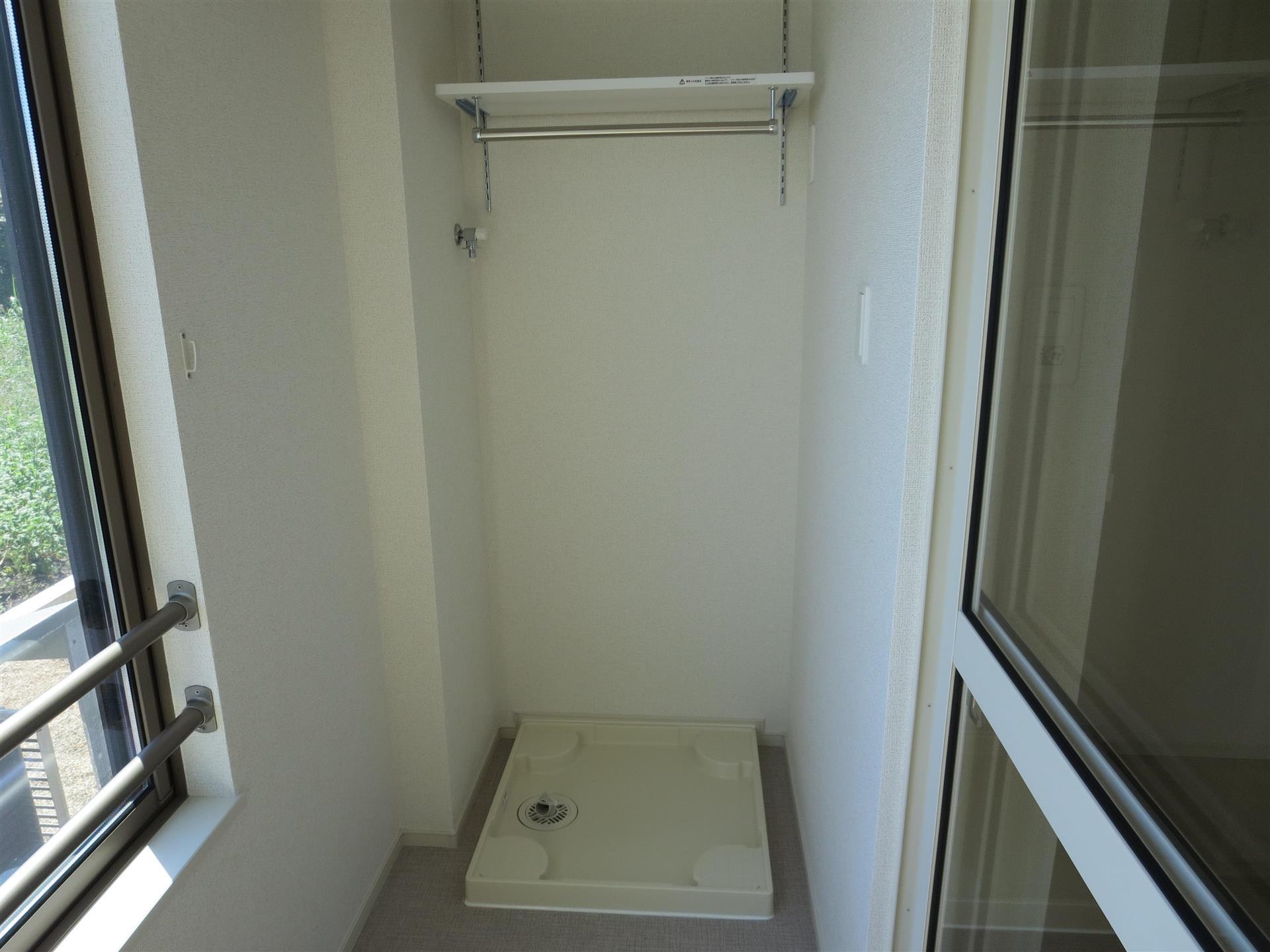 その他設備　サンルームに洗濯機置き場