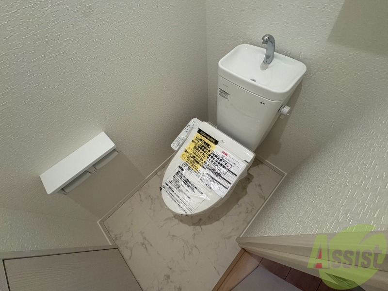 トイレ　シャワートイレになっているので快適です！